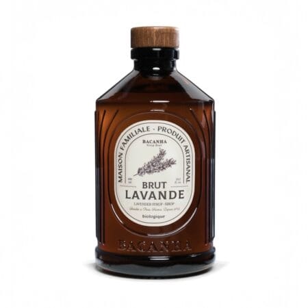 Flacon de sirop Bacanha goût Lavande 400 ml, pour des boissons apaisantes et délicates.