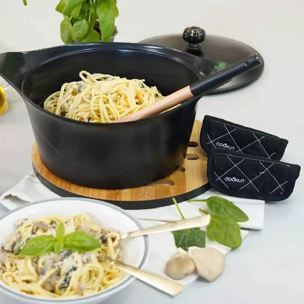 Cocotte Cookut Noire Météore – La fonte légère qui brille en cuisine – 4 tailles – Image 2