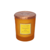 Bougie parfumée Mandarine et Yuzu 180g – Colline de Provence, parfum d'agrumes frais et vivifiant pour une ambiance pétillante et dynamique chez vous.