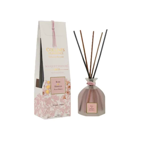 Diffuseur de parfum Rose & Hibiscus 100ml – Colline de Provence, parfum floral et fruité, avec bâtonnets en bois pour une ambiance douce et raffinée.