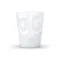 Mug en céramique avec anse affichant une expression gourmande et joyeuse.