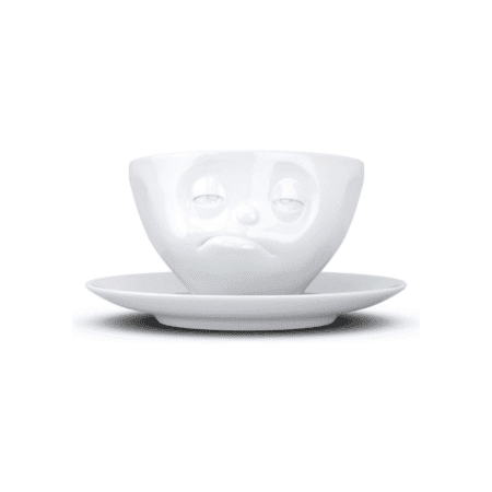 Tasse à thé en céramique avec expression de fatigue, vue de face