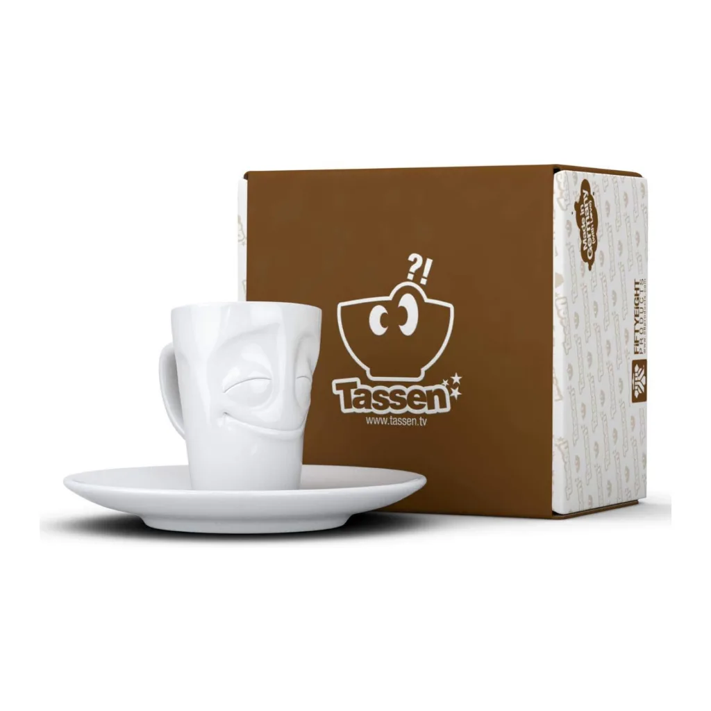 Tasse à expresso vue du dessus avec expression joyeuse