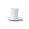 Tasse à expresso avec expression malicieuse, vue de face