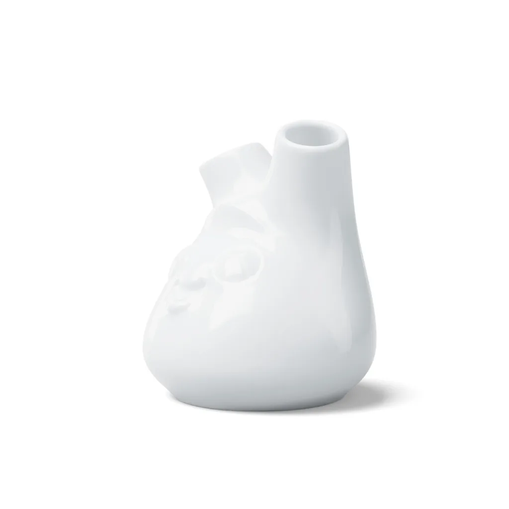 Vase avec expression cheeky, vue de trois-quarts