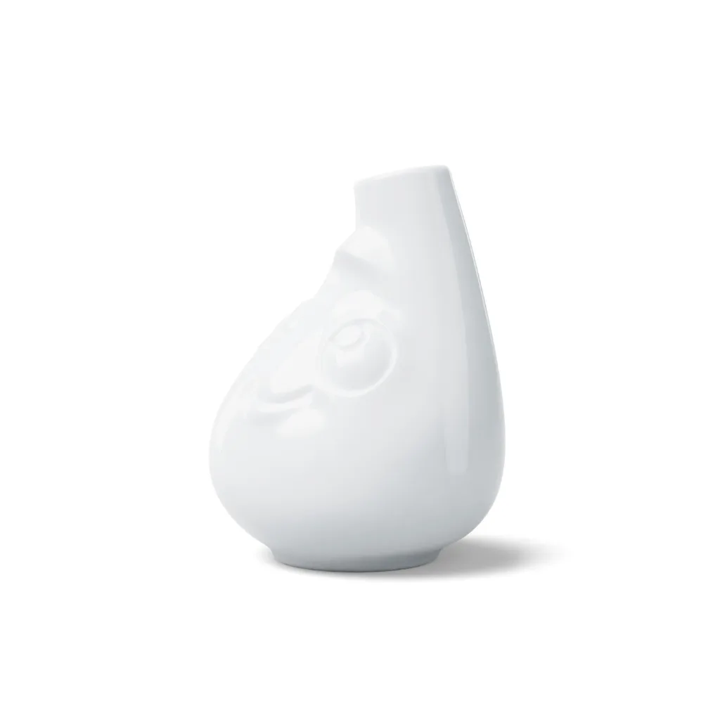 Vase avec visage mignon, vue de trois-quarts