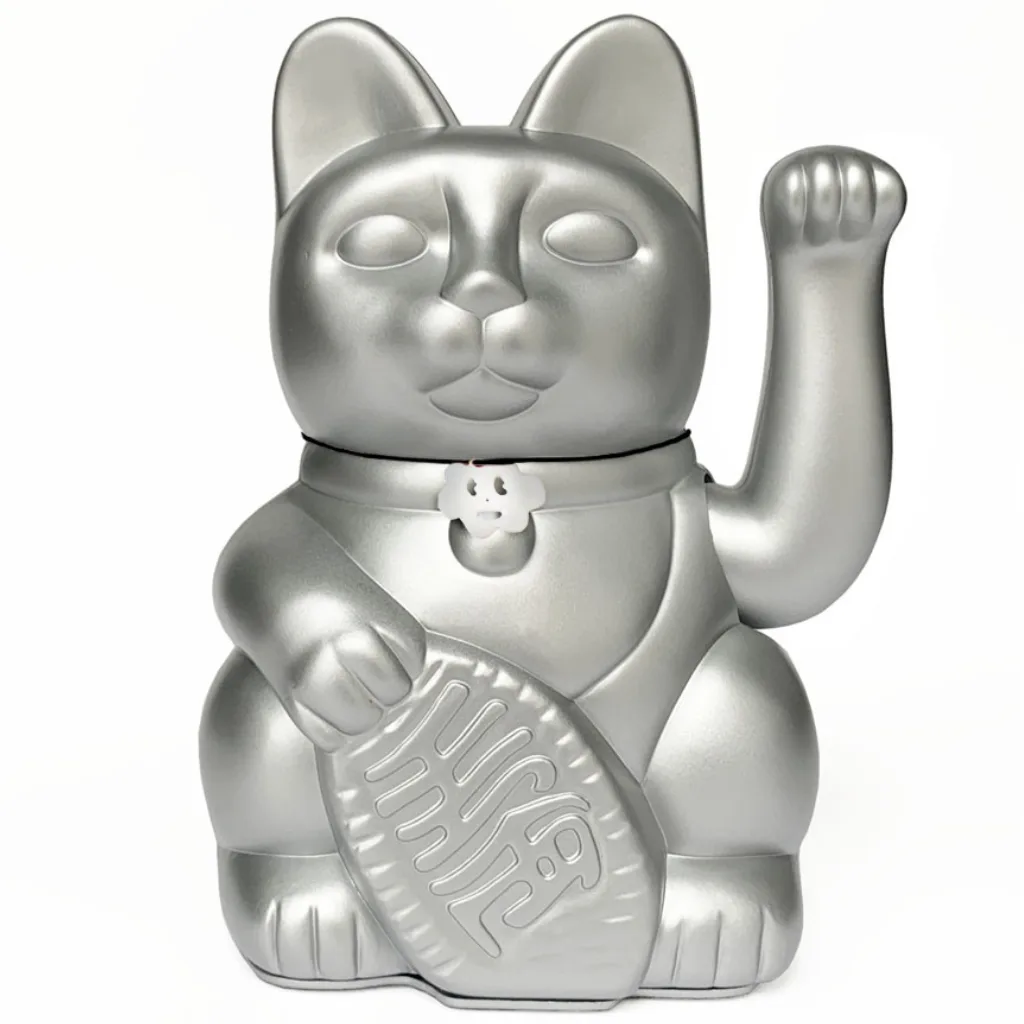 Chat porte-bonheur argenté