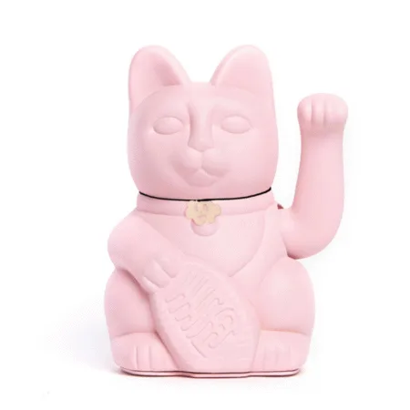Chat japonais rose pâle pour attirer l’âme sœur