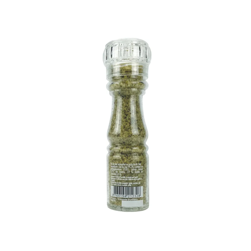 Zoom sur les grains verts du sel yuzu & basilic thaï – texture poudrée, aspect raffiné