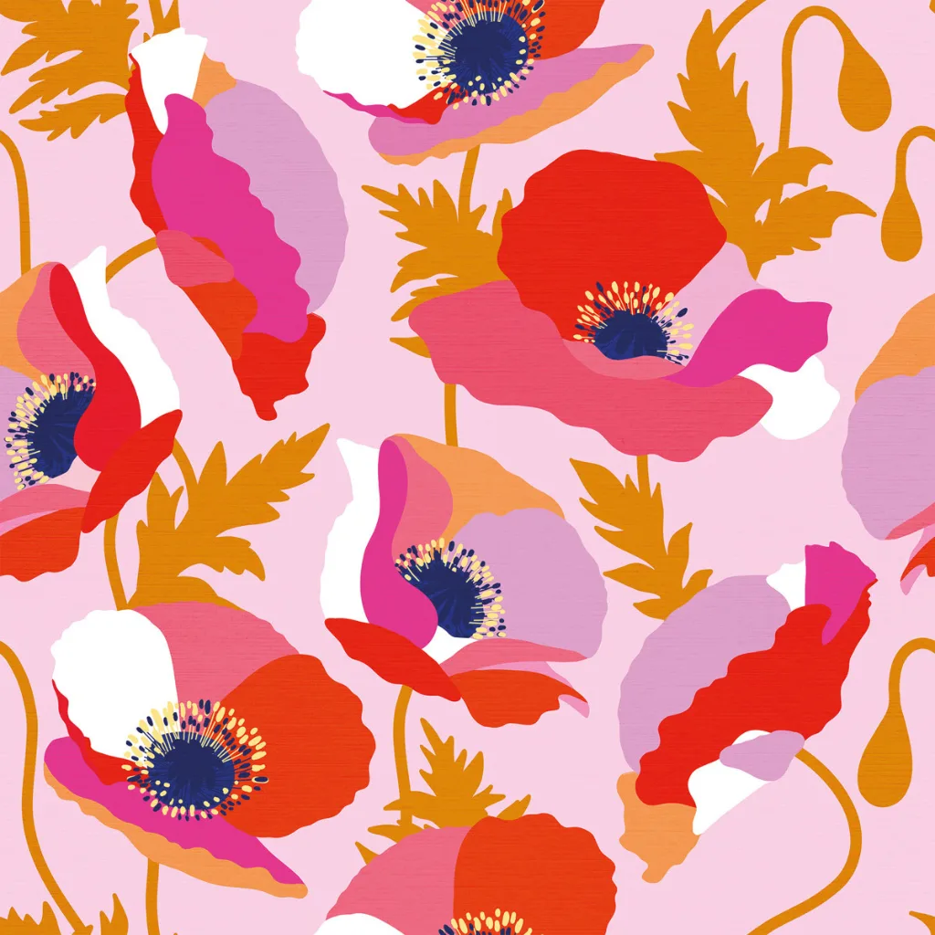 Serviettes en papier avec coquelicots rouges, roses, blancs et jaunes sur fond rose pastel