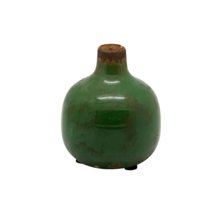 Vase en céramique vert olive, rond et texturé, finition patinée