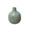 Vase en céramique vert de gris, forme ronde, texture brute, ouverture étroite