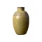 Petit vase en céramique vert pâle CHEHOMA, aspect vieilli, vue frontale