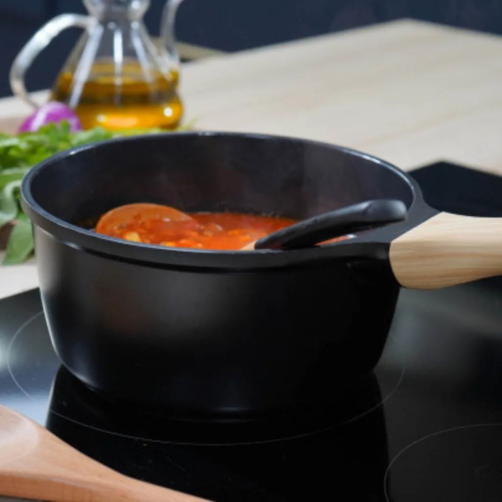 Revêtement antiadhésif sans PFAS casserole noire Cookut